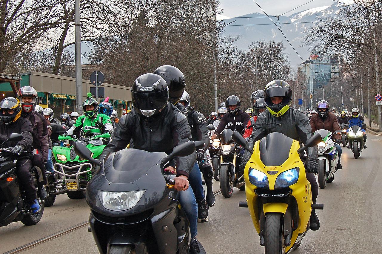 Motocykle CF Moto – jak są wykonane, jak dokładnie jeżdżą, czy warto je kupić? Sprawdziliśmy to w Torze Łódź! [raport, wersje]